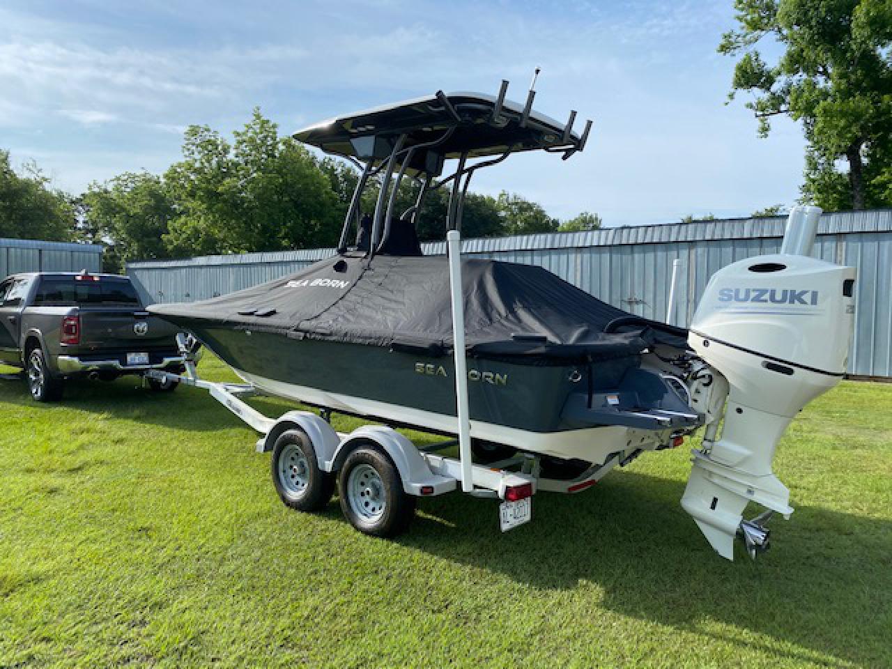 2020 Sea Born FX22 boat w/ Suzuki DF200 Outboard 4-stroke and Alumn ...